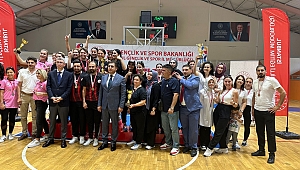 Güngören Öğretmenler Kadın Futsal Takımı İstanbul 4.sü Oldu